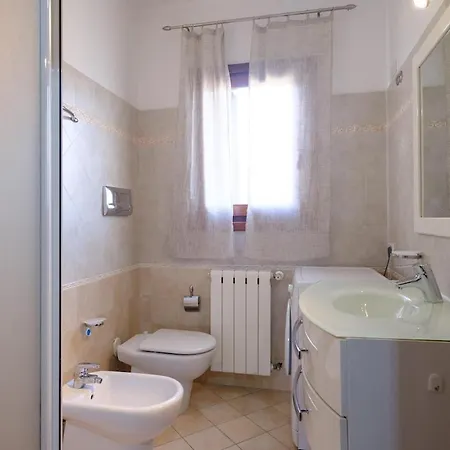 Apartamento Luminoso Bilocale Con Veranda A Olbia